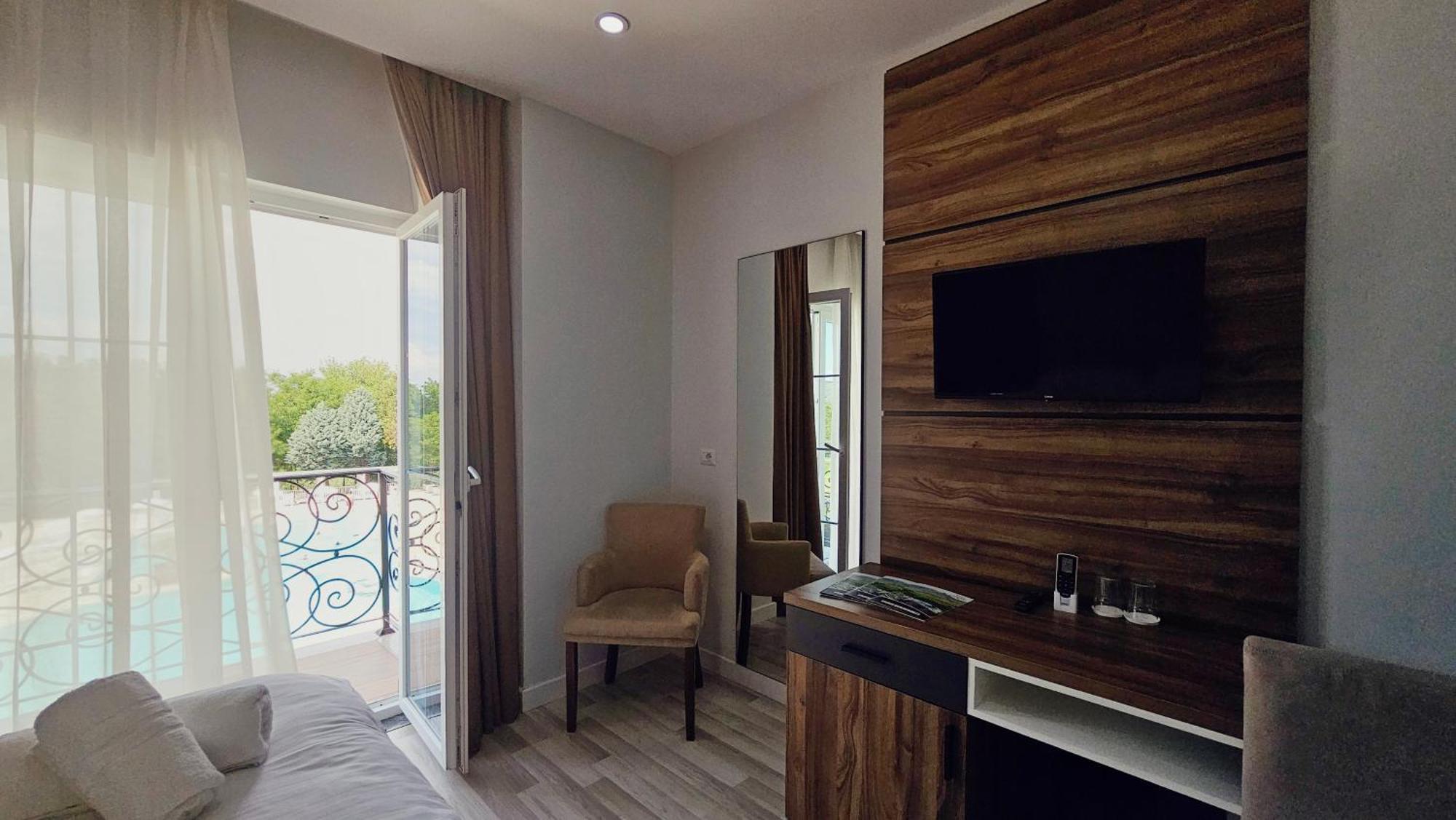Gardenland Resort Bushat 외부 사진